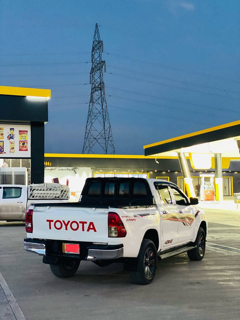 هايلكس • ٢٠١٦ • نظيف