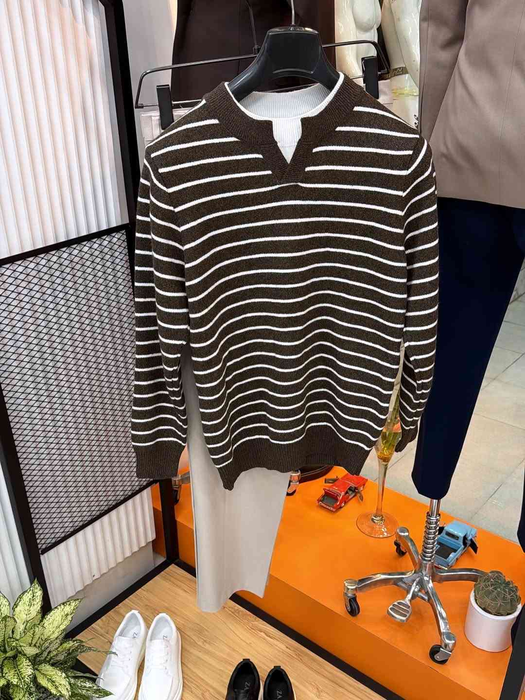 مقاسات M L • XL XXL • علق بـ تم