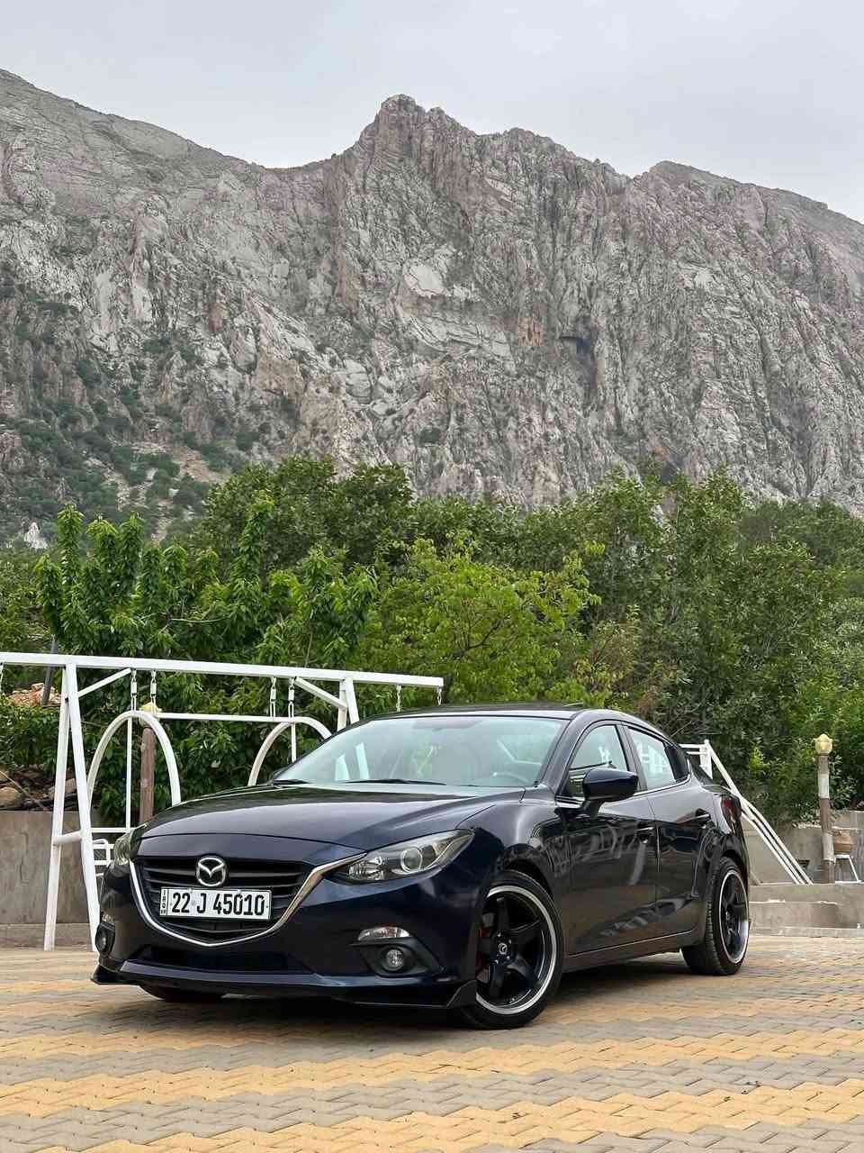 بە ناوی خوا مازدا ٣ مۆدێل ٢٠١٦ ئەمریکی مەکینە ٢٠ تەنەفس تەبیعی.
 
بۆنیدو پەڵەیەکی چامەلەغی سایەق بۆیاخە بێ ناو گرتن ئێرباگی دەشبوڵو سوکان تەقیوە ئێرباگو دەشبوڵی بلادی بۆ دانراوەتەوە.

فول مواسەفاتە (سڵاید، ڕاداری ئاوێنەکان، شاشە، کامێرا، تەحدید سرعە، کامل تەحەکوماتی سەر سوکان ، سوکان متەحەریک، بلوتوس و دەبڵ USB ، لاییت عەدەسە ، تەبرید دەبڵ زۆن، ئاوێنە دژە فول)

سەیارەکە کامل جوانکاری بۆکراوە چوار تایەو ویلی زۆر جوانو زۆر تازەی لەژێرایە.
گێڕ مەکیینە کارەبای تەبرەد تەقەو ڕەقە بە شەرت کامل 
سێرڤسی ١٠ ڕۆژە بۆ کراوە هایدرۆلیک و ڕۆنی مەکینەی بۆگۆڕاوە سەیارەکە ١٧٠ هەزار کیلۆمەتر ڕۆشتوە .
تەحویل و غەرامە بەشەرت سەنەوی تازەیەو بەناوی خۆمەوەیە سەیارەی ماڵی خۆمە زۆر جوانو جایزە ماڵی دۆستە.

نرخی ٩٦ گەڵەو مامەڵەیە لە سلێمانیم ژمارە تەلەفون *********** (واتسئاپ + ڤایبەر) السليمانية, العراق
