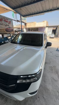 لاندكروز GXLC300 • ٢٠٢٢ • ماشيه ٢٥٠ الف