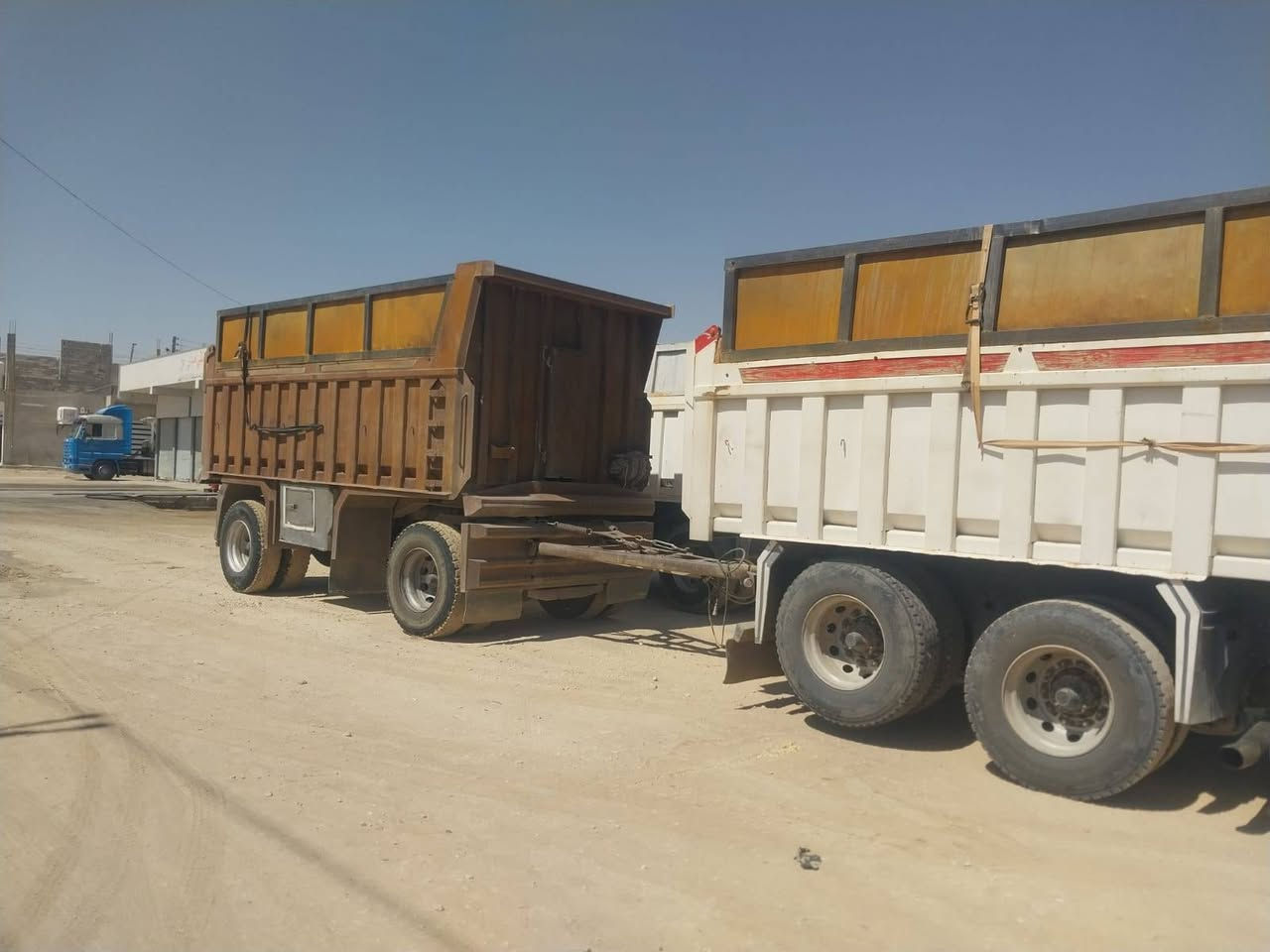 سيارة سكانيا قاطرة مقطورة للبيع
حجم ١٤٣  موديل ١٩٩١ مجموعة جوبلس سنكل بومة   للإستفسار 
*********** 
***********
