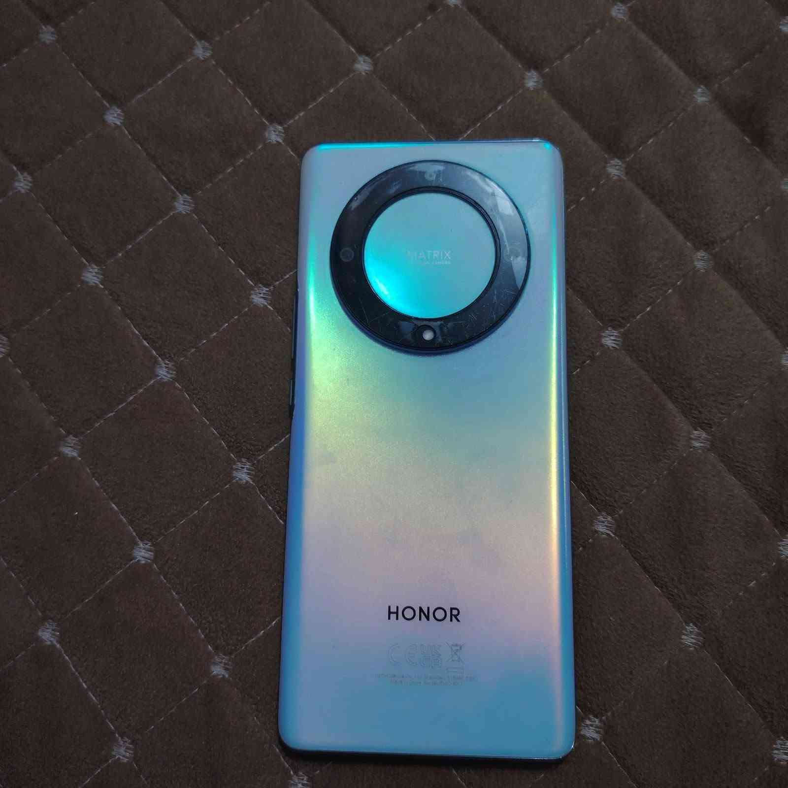 سلام عليكم جهاز (HONOR X9a 5G)  للبيع  خير من الله هل شوف كدام عينك جهاز نضيف موصفات فول
سعر خاص: مستعجل مستعجل/ ؟
اذا ما تشتري لا تشلع كلبي 
مكان ناصريه مركز
رقم:***********

نص مكتوب في الصور:
- حول الهاتف IMEI 860060066967111 860060066984124 المعالج المركزي Qualcomm Snapdragon 695 ذاكرة الوصول العشوائي ٨,٠ ج.ب + ٥,٠ ج.ب (HONOR RAM Turbo) وحدة التخزين الداخلية المساحة الفارغة ٢٠٦,٥٧ ج.ب الإجمالي ٢٥٦ ج.ب دقة الشاشة ٢٤٠٠ × ١٠٨٠ تحديث نظام متجر Play ١ أيار، ٢٠٢٣ تحديث الأندرويد الأمني ١ آذار، ٢٠٢٥ إصدار النطاق الأساسي 21902,21902 إصدار النواة 5.4.274-qgki-g6bced53b6b8b android@localhost #1 Mon Feb 2 20:56:22 CST 2026 الحالة المعلومات القانونية معلومات المصادقة
- اسم الجهاز HONOR X9a 5G الموديل RMO-NX1 رقم الإصدار 7.1.0.337(C185E7R2P4) GPU Turbo إصدار MagicOS 7.1 إصدار الأندرويد 13 IMEI 860060066967111 860060066984124 المعالج المركزي Qualcomm Snapdragon 695 ذاكرة الوصول العشوائي 8,0 ج.ب + 5,0 ج.ب (HONOR RAM Turbo) وحدة التخزين الداخلية المساحة الفارغة 206,57 ج.ب الإجمالي 256 ج.ب دقة الشاشة 1080 × 2400 تحديث نظام متجر Play 1 أيار، 2023 تحديث الأندرويد الأمني 1 آذار، 2025 إصدار النطاق الأساسي 21902 21902