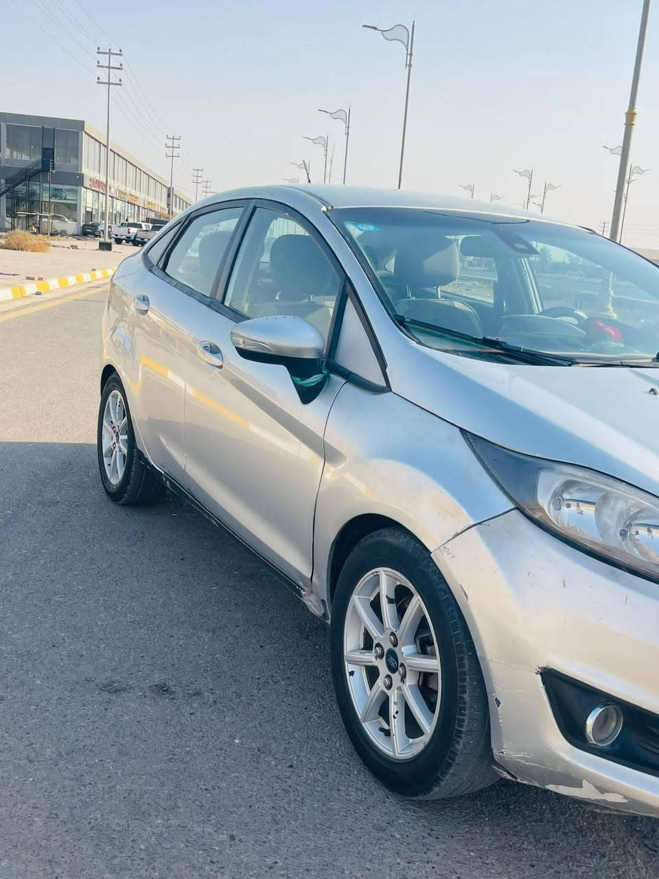 سلام عليكم
للبيع او مراوس

سيارة فورد فييستا

رقم بغداد
موديل 2019 
تبريد ثلج

تخم تاير جدد

محرك 1600

سيارة مال جناي

عنوان السياره واسط صويره

رقم الهاتف

***********
