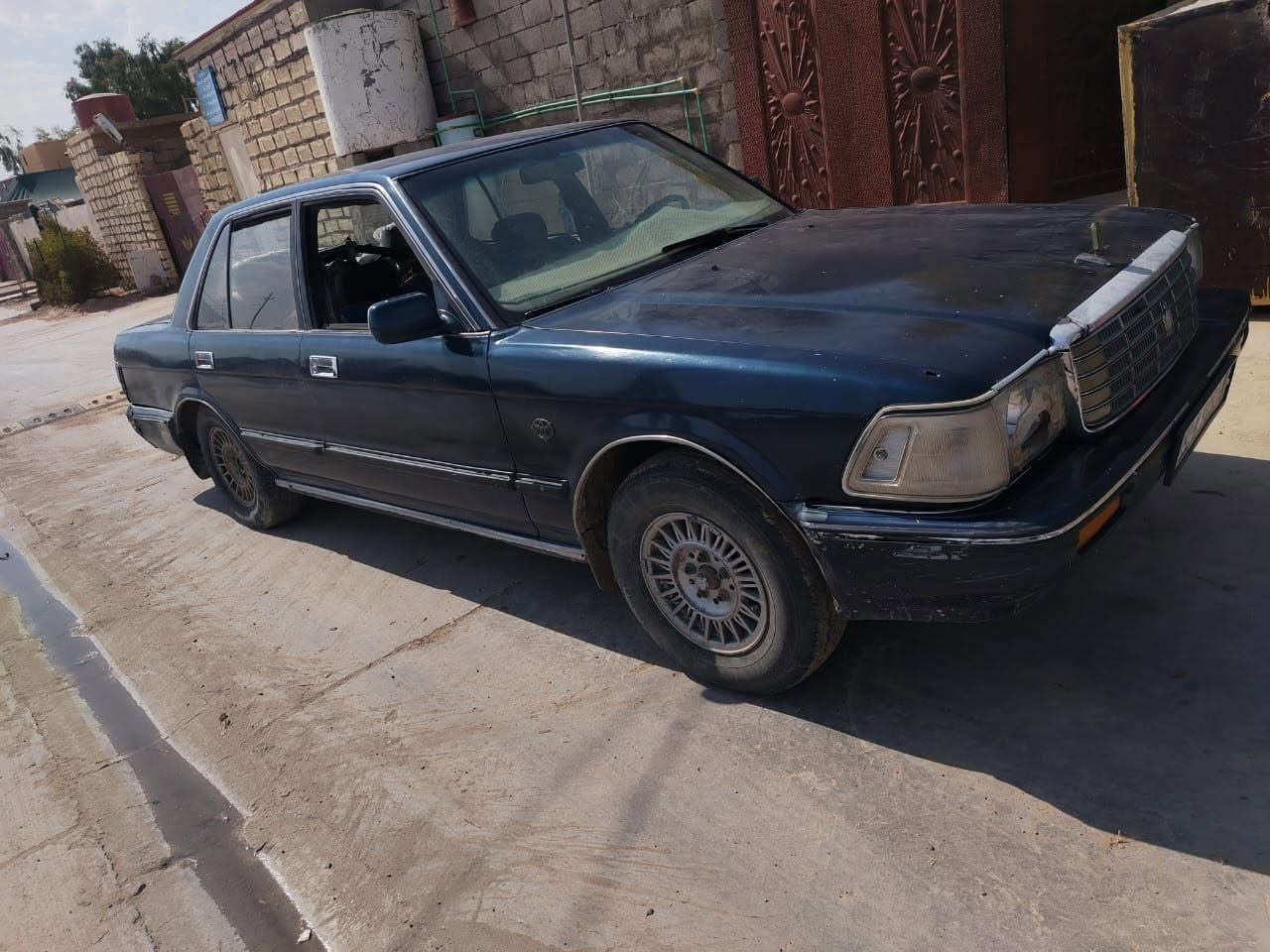 السلام عليكم ورحمة الله وبركاته 
سيدان 90 كير ومحرك ونجي كير بگ مايرجع كفاله من كص شرط تحويل رقم نينوى نظافة 80 بالمئة ترهم مراوس السعر 28 بيها مجال 
للاستفسار ***********
