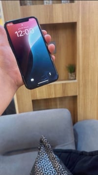 ايفون XR • ظهره مكسور • بطاريه ٧٩