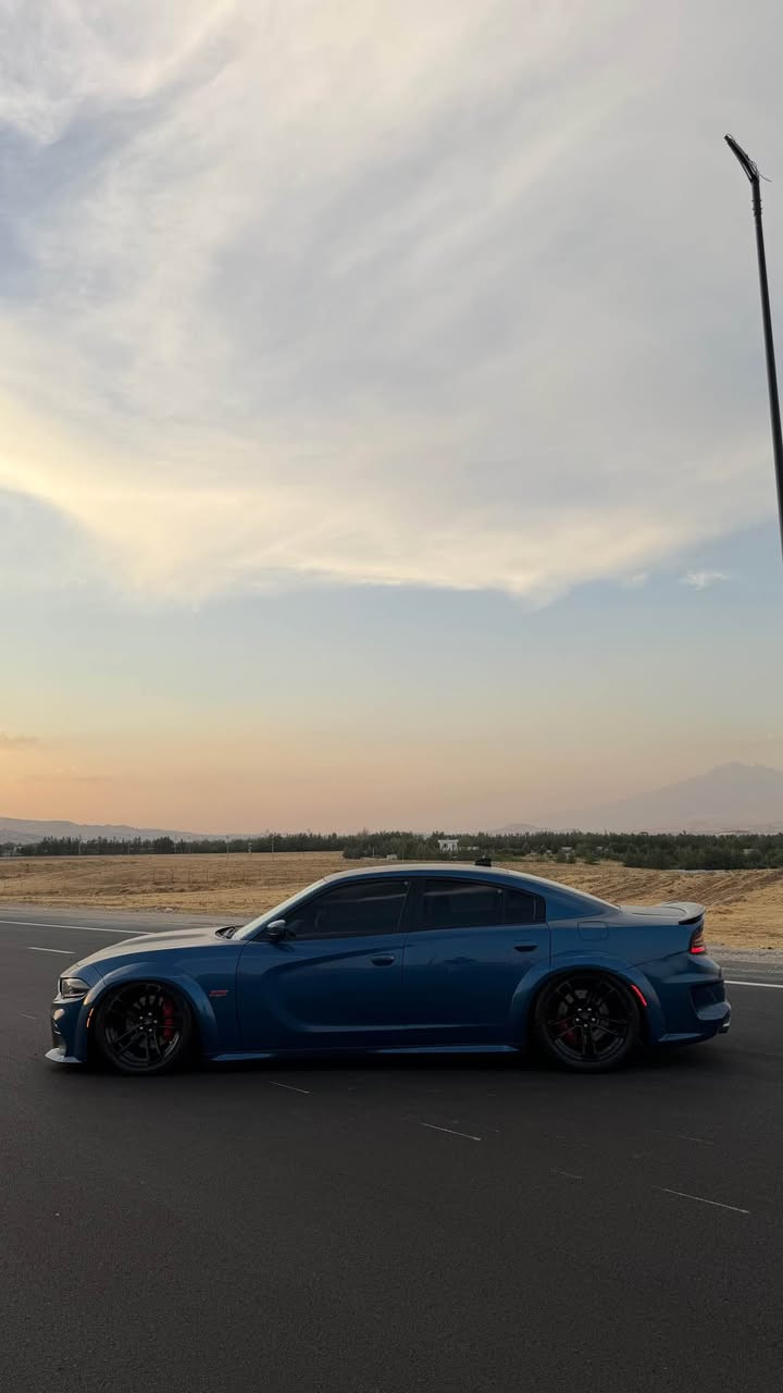 ***********
Dodge charger SRT 6.4 SCATPACK 2021
نزیکی 4000$ بەس لە جوانکاری دراوە 
واید بەدی و دەعامی هێڵکات ڕێد ئای بۆ بەستراوە 
ئایەر سەسپێنشنی بۆ بەستراوە لە مارکەی کات باک بەرز و نزم اکا - ویلی هێلکات ڕێد ئای بۆ بەستراوە و تایەی 315 لەسەرە - لیدی گرێڵی بۆ بەستراوە - کەڤەری ناو مەکینەی کامل دیزاین کراوە - شاشە گەورەیە - پادل شەفتی سەرسوکان - کوشنی کارەباو خەزن و هیتەر - مۆدیل لاین لوک - لانج کۆنتڕۆل- ئیکۆ - کەستم - تراک - سپۆرت - سوکانی سەیارەکە ئەکرێت بەکۆمفۆرت و تراک و سپۆرت - سالۆنسای بیلادی ستۆک - کتابی جام ڕەشی لە %50 لەگەلە نزیکی سالێکی ماوە - گێڕ و مەکینەو کارەبای بە شەرت نەکراوەتەوە - وەک و بۆیاغ چاملغی دواوەی سایەق بۆیاغە لەگەل نیوەی دەرگای سایەق و پەلەیەک لە چاملغی پێشەوە - بێناو گرتن و بێ ئێرباگ 
نرخی سەیارەکە 215 وەرەقەو مەجالێکی کەم 
ژمارە شاسی 2C3CDXGJ1MH511392 السليمانية, العراق
