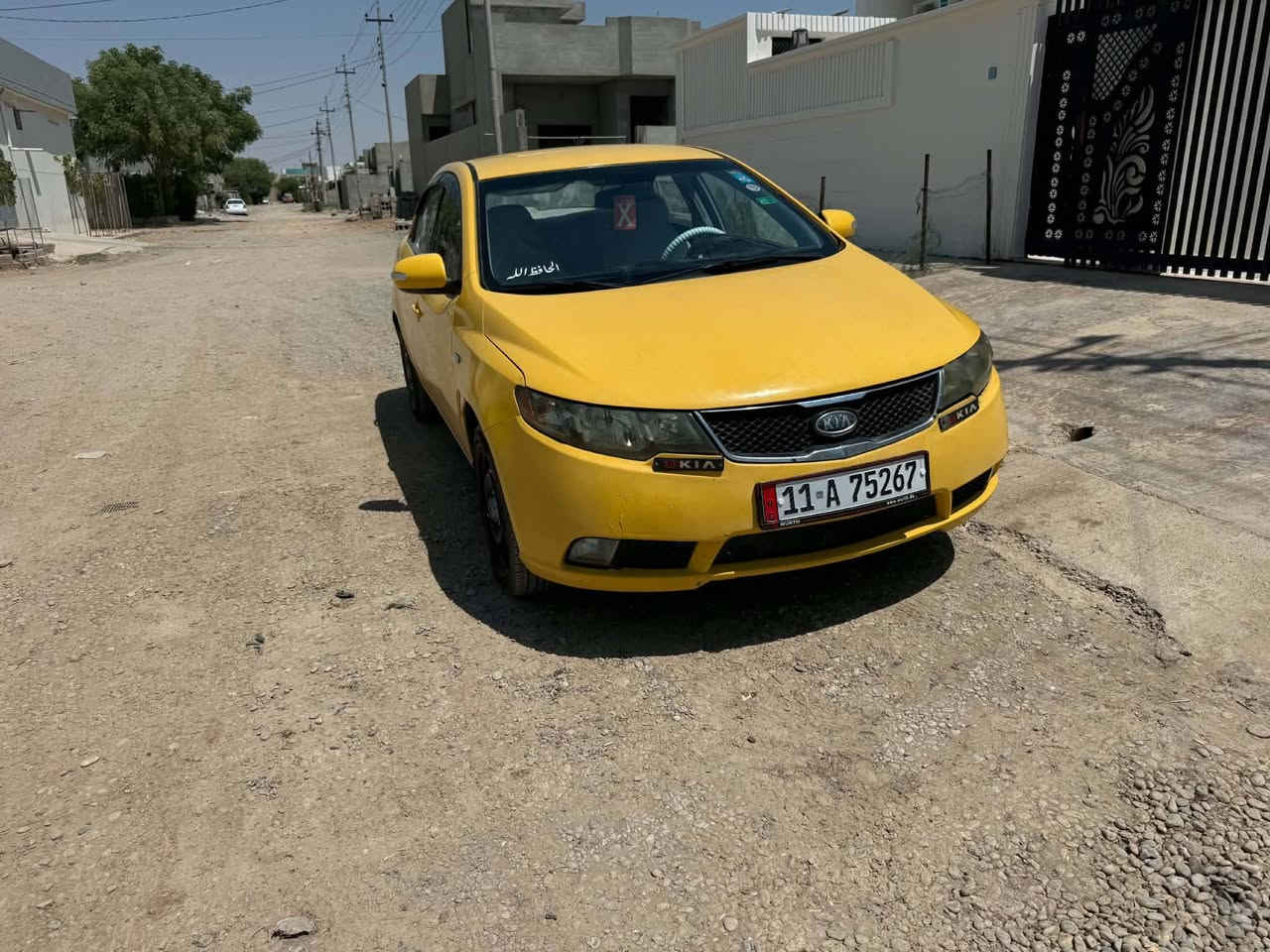 كيا سيراتو موديل ١٠ رقم بغداد مشروع وطني ضرر بيها ملاحظات بدون تبديل وضربه كير محرك صدر تاير كهربائيات تبريد كله شرط للبيع السعر ٧٧ المكان كركوك ***********
