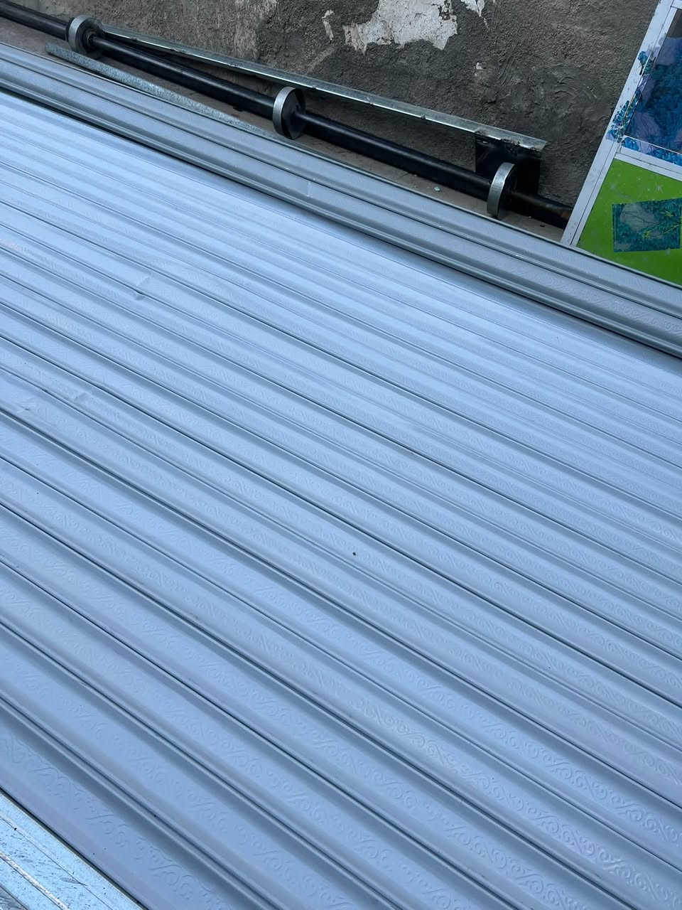 كبنك للبيع مامستخدم ولا مشدود العرض ٤ و١٦
والطول ٣ و٤٠ 
***********
