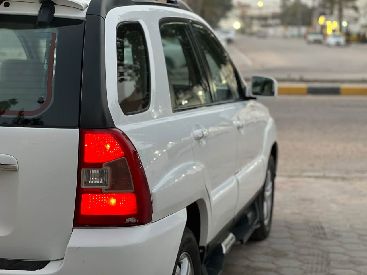 سبورتج 2010 خليجي
محرك 2000 تو ويل
السعر ١١٧ وبيها مجال،  مكان السيارة النجف 
للاستفسار ***********
