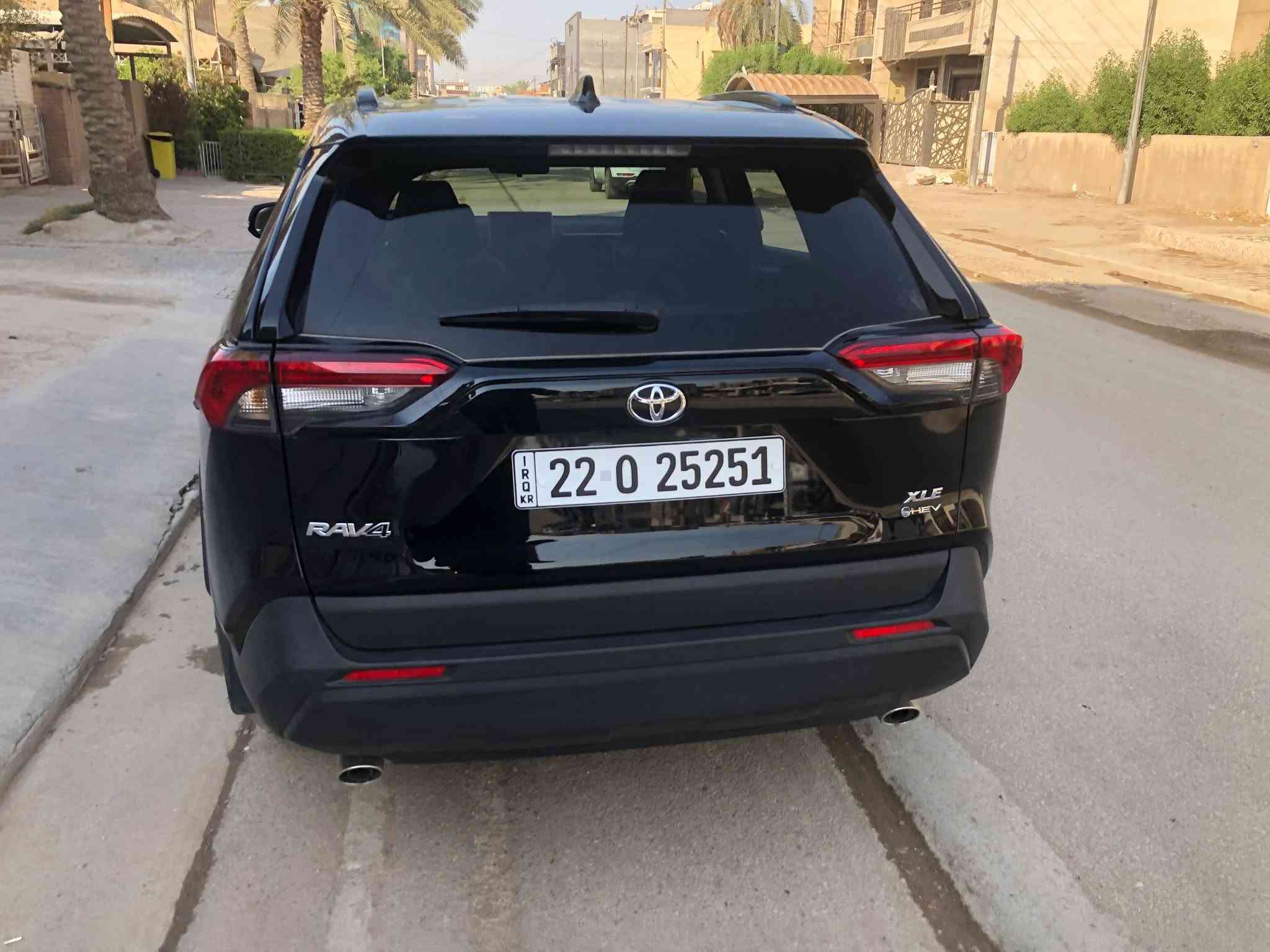 راف فور للبيع موديل ٢٥ اسود اللون ماشيه ١٥٠٠٠كم مواصفات XLE premium فور ويل بيه تبديل تلث قطع اصليه بدون صبغ او تعديل بجم كبس السعر المطلوب ٢٦٠$ وبيها مجال *********** رقم اربيل
