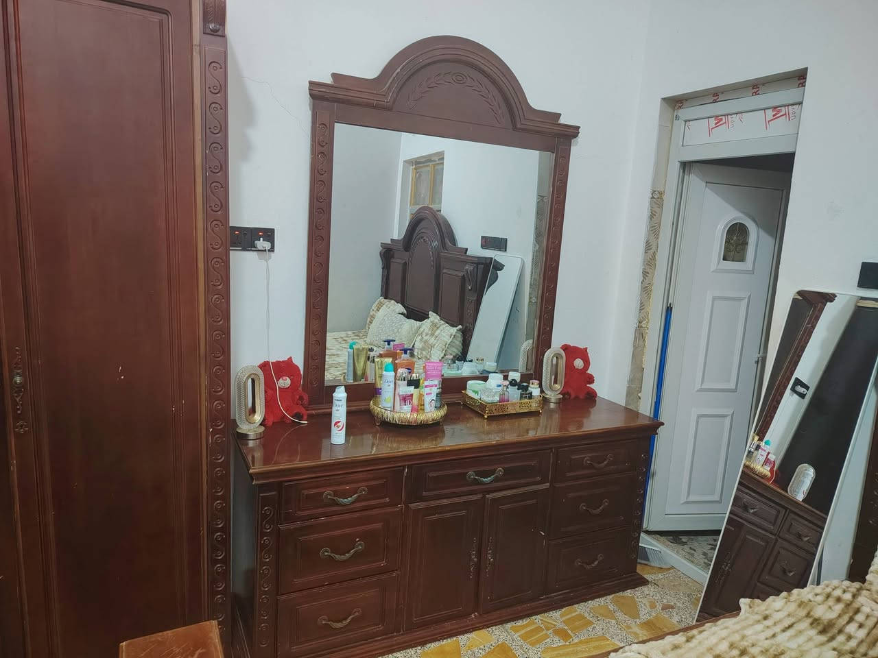 لبيع مال كويت ٤٠٠ الف ***********
