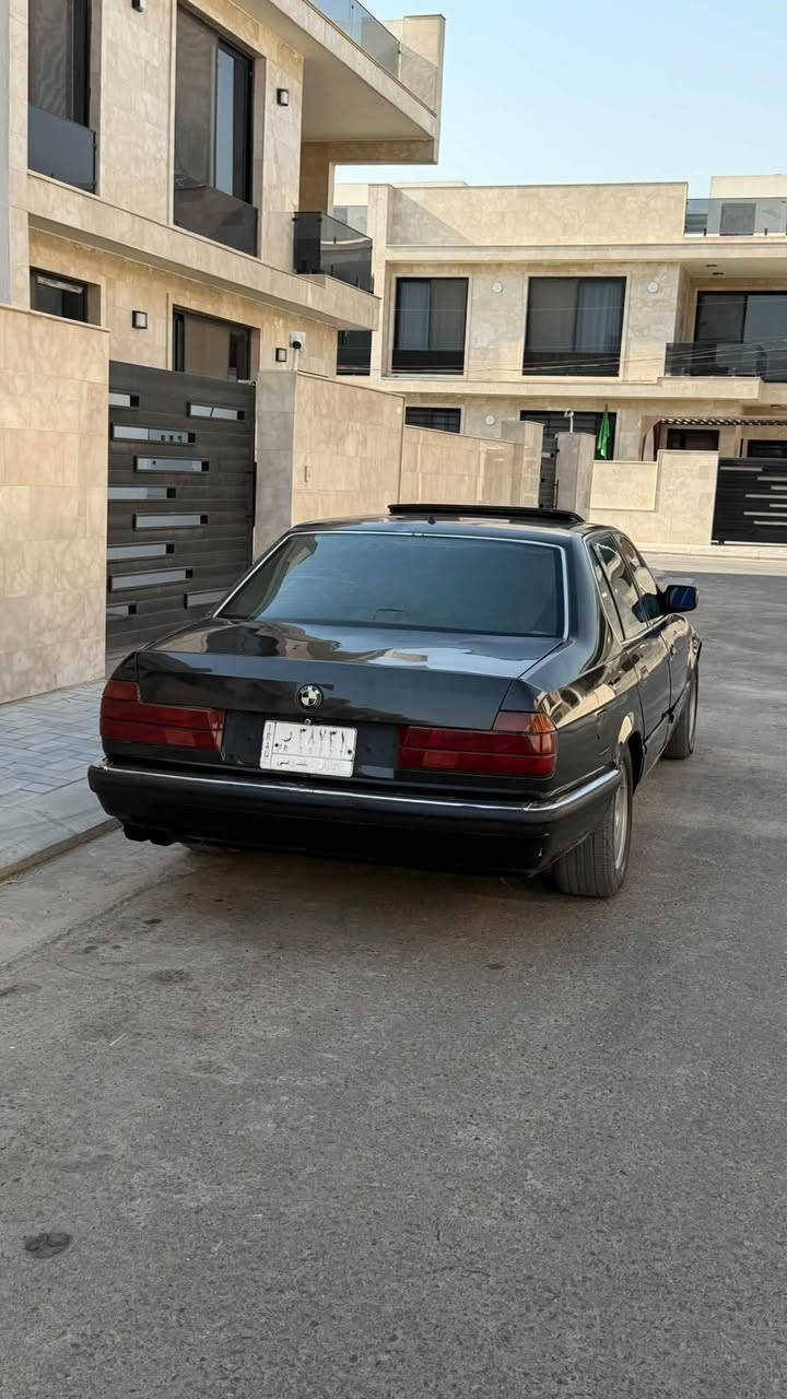 بي ام دبليو 1990 حجم 735 فول
السعر 36 ورقه قفل قفل قفل
مكينة كير حداديه تمام التبريد عاطل 
رقم انبار تحويل مباشر مكاني العامريه 
***********
