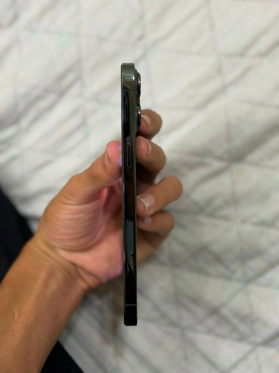 للبيع ايفون ١٣ برو ماكس ذاكره واحد تيره يعني الف بطاريته ٧٨ بي فطور بشاشه  وهيه امبدله سابقا وتقره امبدل بطاريه اصليه مكاني كربلاء الجمعيه السعر ٤٥٠ هذا رقمي ***********
