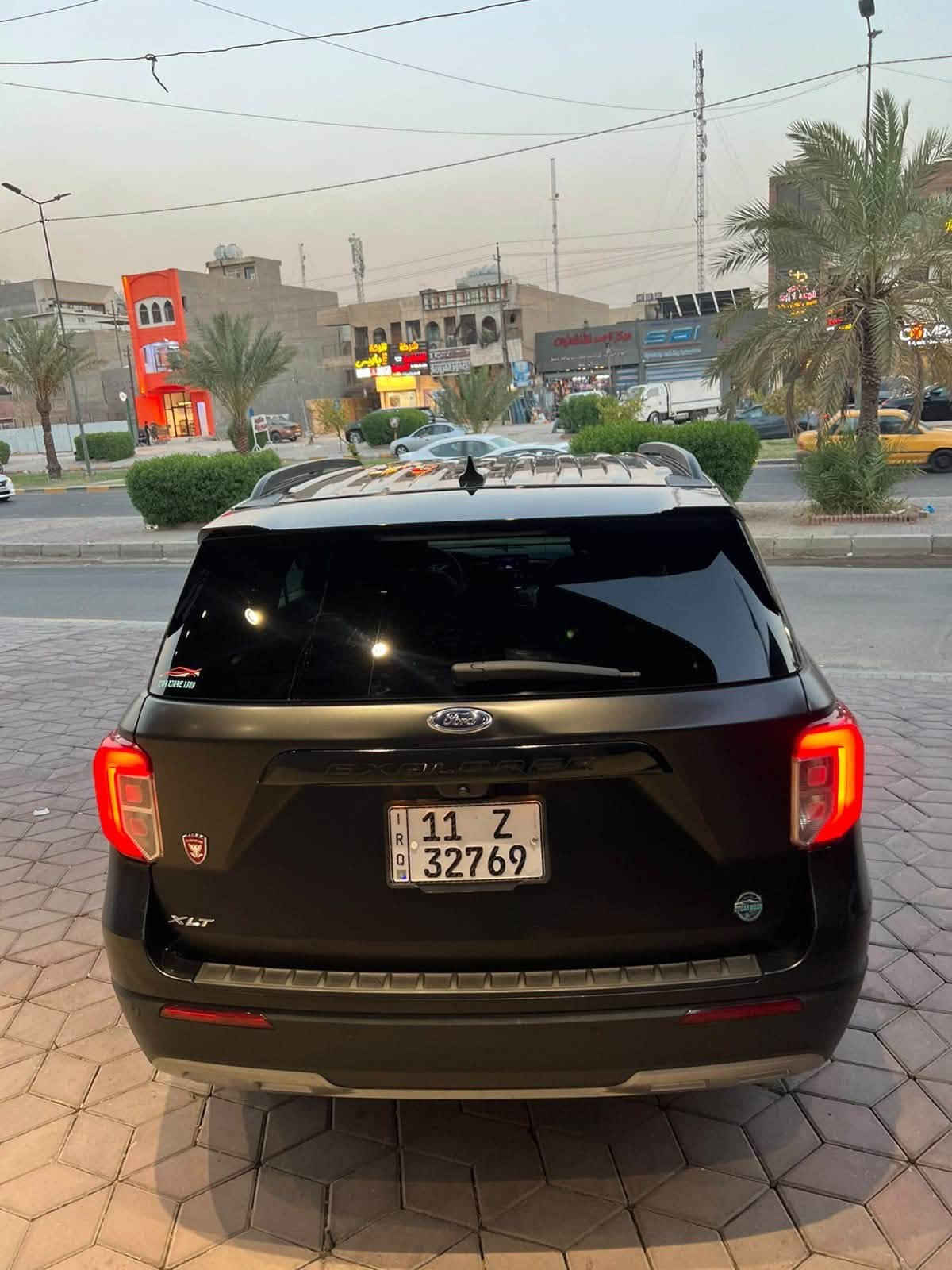 فورد اكسبلورر 2023XLT
ماشية 53 الف مايل 

مغلفة ppf مات امريكي اصلي ضمان 10 سنوات 

من امريكا بيها الباب الورة السايق والجاملغ صبغ وهنا عندي صار بيها ربع جاملغ الامامي صبغ بدون دواخل وبدون ايرباكات ورقم الشاصي بالصور

رادار امامي وخلفي وجانبي وحساسات خلفيه 

مودات قيادة 6 

كشنات جلد وكهرباء تدفأة بالكشنات والستيرن 

7 راكب و3 قطع تبريد منفصل 

صندوك كهرباء وتشغيل عن بعد 

مكينتها 4 سلندر 2300 توربو

السيارة جاهزة تخم تاير ودسكات جديد وبيها ضمان والصدر جديد حته دهن وفلاتر مبدل جديد وبيها احتياط مشتريلها 

سعرها / 240 ورقة 

مكانها بغداد الكرخ 

***********
