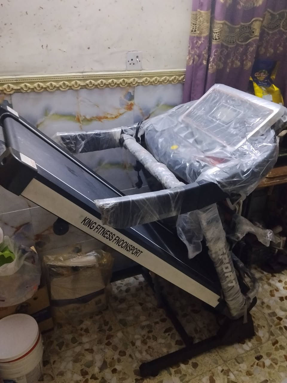 سلام عليكم 
ألة جري وياها ادواتها كامله مكمله
 استخدام قليل كلش نظيفه ١٠٠٪ تتحمل وزن لحد ٢٠٠ كيلو 
اعرضها للبيع بسعر 550 الف وبيها مجال 
للشراء تواصل عبر الخاص او الاتصال على متوفر واتساب هم
***********
