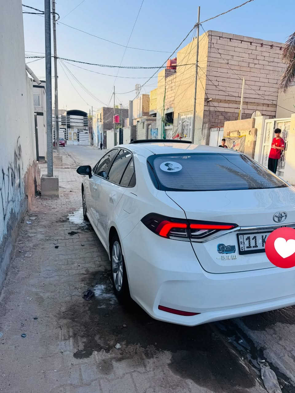 كورلا هايبرد موديل 2025 رقم بغداد فول السياره فتحه بصمه رادار جلد وبعد بيها هواي موصفات السياره بيها بخه صبغ ربع من الباب الي خلف السائق
والجاملغ خلفي بي مكان  تصيحه زغيره كد شبر   ماشيه 44 الف مكاني نجف سعر 145 بيه مجال للشراي  رقمي ***********
