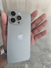 ايفون 15 برو ماكس • ٢٥٦ • شاشه مبدله