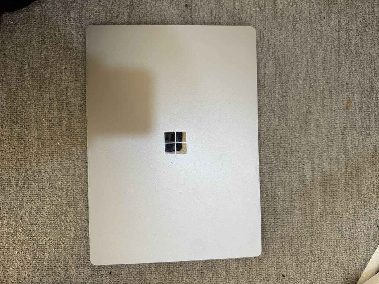 Surface Laptop 4 سيرفس لابتوب 4

السلام عليكم  
بيع فقط  لابتوب   بيع فقط  + Face ID لمس  
معدني كامل مو بلاستيك لابتوب رجال أعمال Face ID 
Surface laptop 4 13.5 3k  لمس   حجم  
I5 1165g جيل 11 
Ram 8  Gb 4333mhz
256   NMVE SSD   5 مرات اسرع من اس اس دي  قابل للزياده 
Intel iris xe 
بطارية طوليه لحد 5-8 ساعات
بطارية 86٪ 
السعر 485     الف بيع فقط
