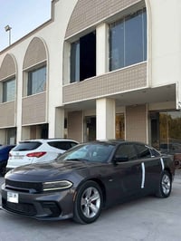 جارجر 2017 sxt  اصل فول مواصفات سلايت كلين تايتل مكفوله من الحادث والص...