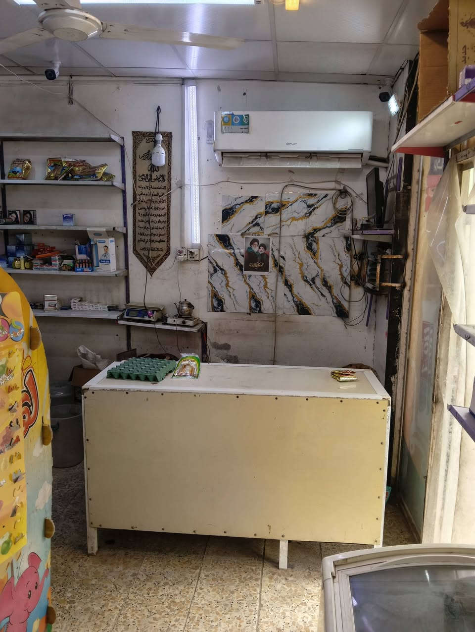 محل • للبيع