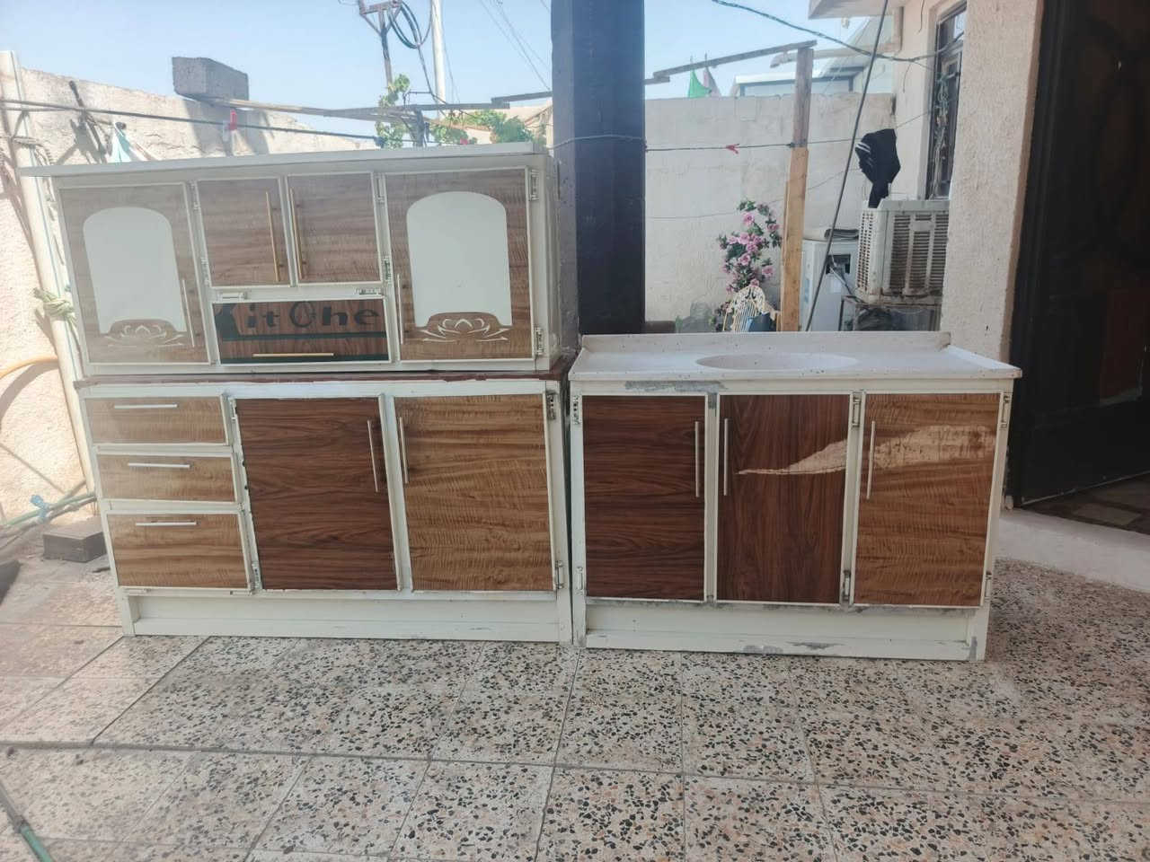 طباخ كريازي مصري 225طباخ فريش 220 كاونتر اربع قطع 250 مجمده 160 كاونتر اسود 190كاونتر خضر 130كاونترجوزي170 سعار بيها مجال بسيط مكان بغداد يوجد توصيل بكروه داخل بغداد تواصل على وتساب ***********
