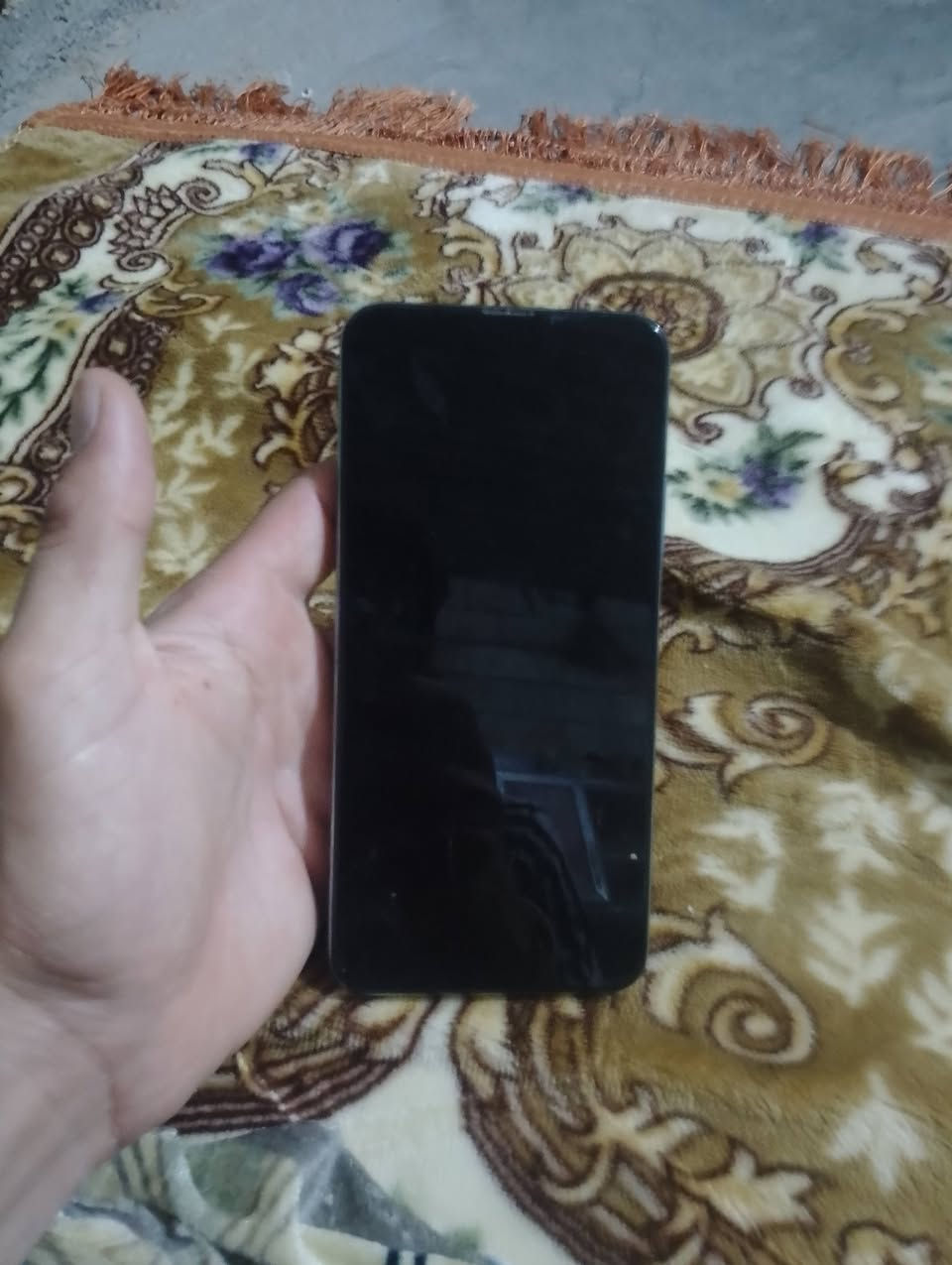 هواوي Y9s • ١٢٨ • شاشة تحتاج تبديل