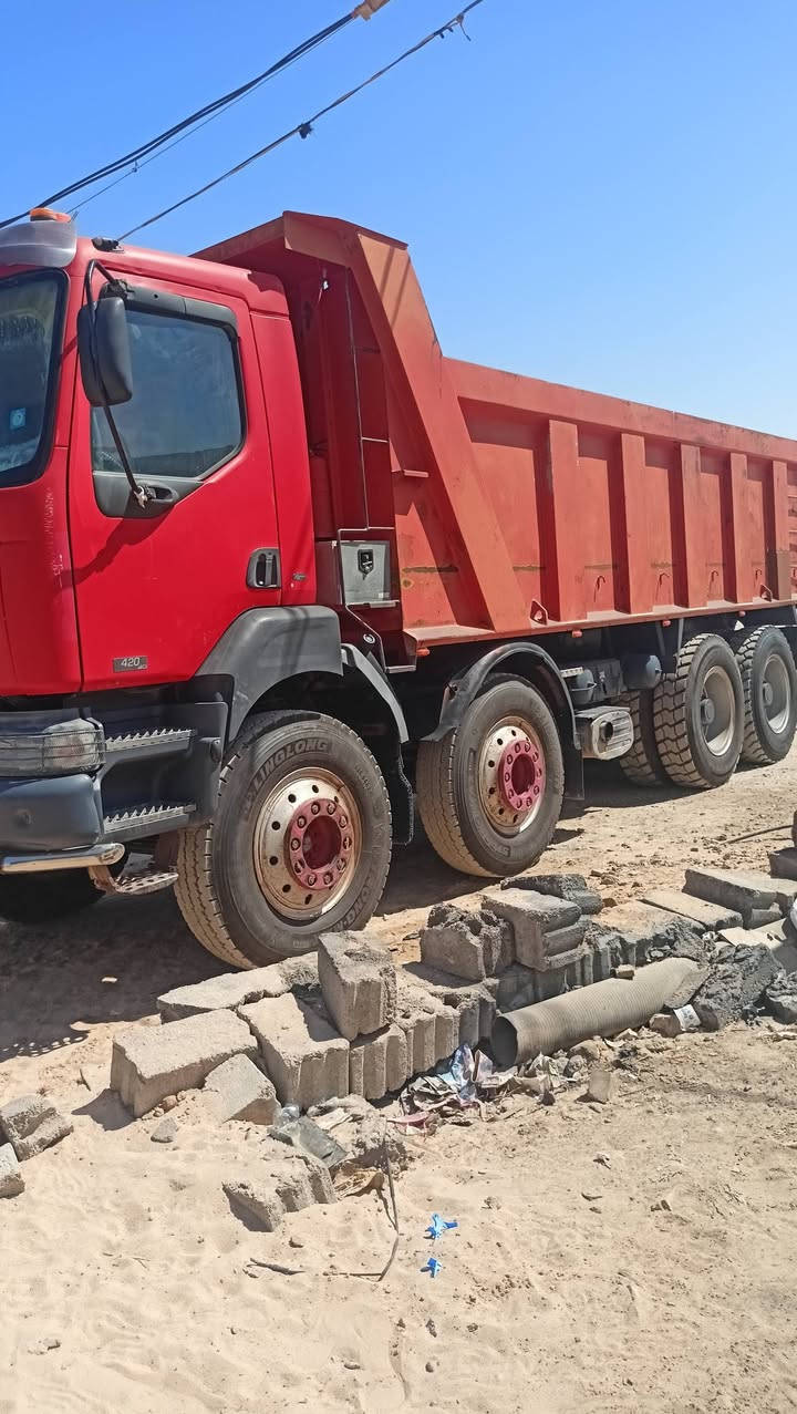 رينو موديل 2003 رقم بغداد باسمي مربوطه فاطره ومقطوره سنويه جديده سياره جاهزه لعمل تخم تاير مكينه جديده 420 بم ونوزل ***********,,,,***********
