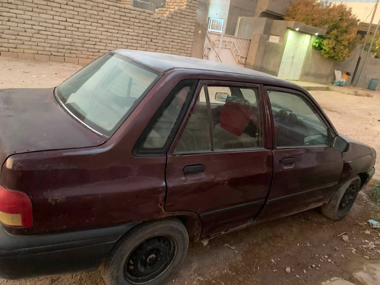 السلام عليكم كيا برايد للبيع موديل 1994 سنوية  ٢٩

تحويل مباشر معليهة غرامات السيارة شوفت عينك 

سلف +باتر +تخم تير خلفي ٢ دينمو  جدد

محور كابريتر انسة البانزين 

السيارة رايدها 14$ بيهة مجال حك الجية 
هـ***********
