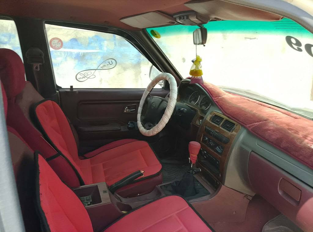 دێر مۆدێل 2009 بێ بۆیاخ بەشەرتی گێڕ و مەکینە مەنەفێسە زۆر جوان بێ مەسەرەفە نرخی 48 گەڵا و مەعامەلە *********** السليمانية, العراق

