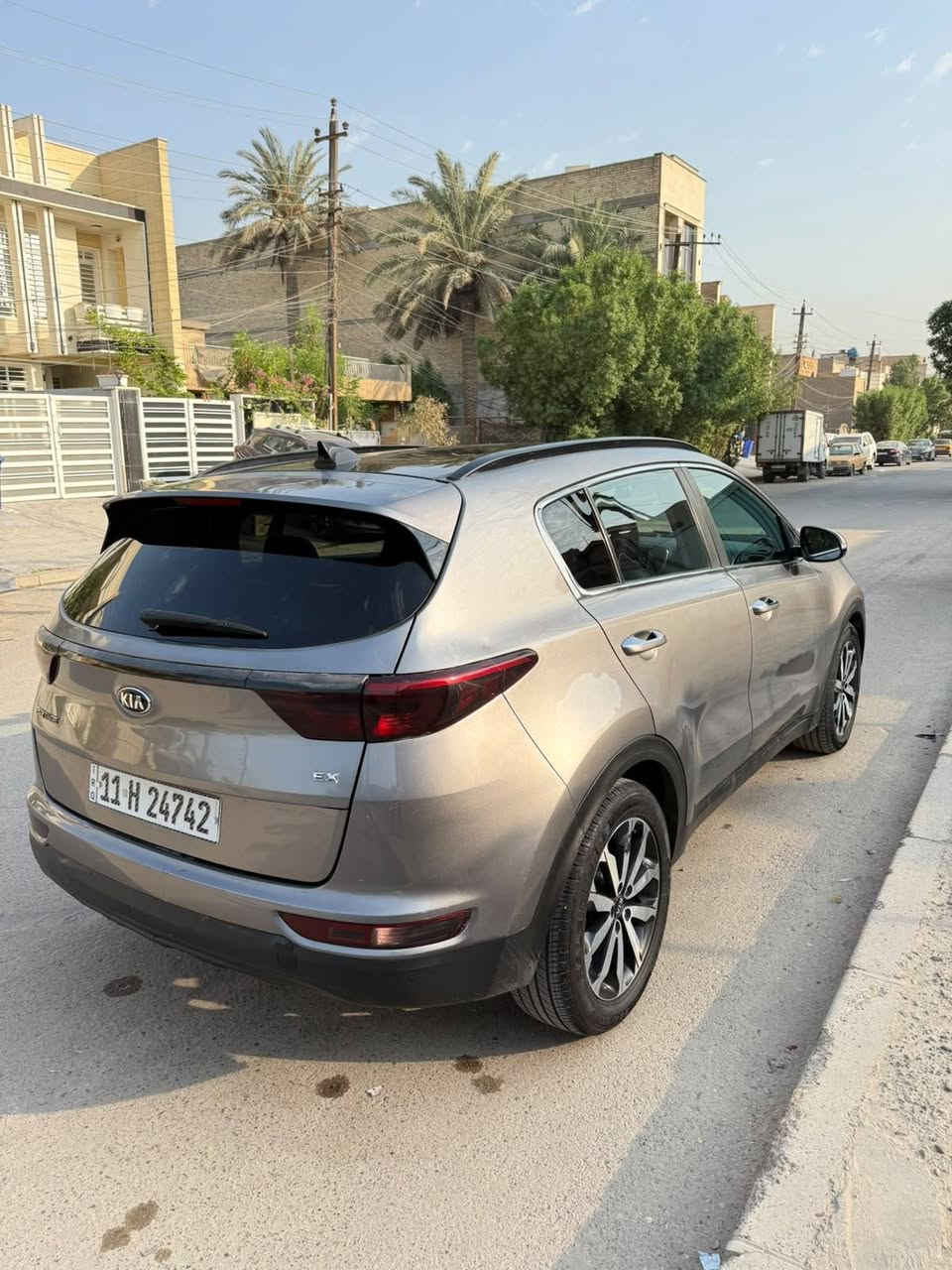 كيا سبورتج 
مديل 2018  Ex 
موصفات السياره 
بانورما 
نقاط تنبيهه بالمريه 
رادارات خلفيه 
بصمه.  كامره 
منظومه زنون بلاديه 
كشنات جلد وتدفئه 
السياره فول موصفات Ex 
صور الحادث والسونار بالمنشور
سعر 155 وبيهه مجال  

***********
مكان السياره
 بغداد
 الامين الثانيه / المشتل بغداد, العراق
