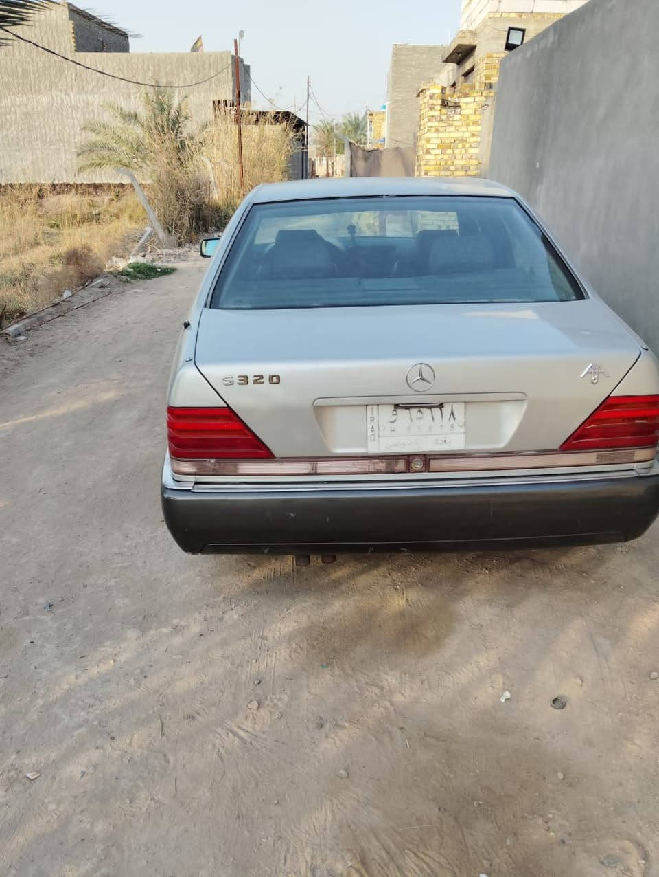 للبيع السعر 40 وبيها مجال 
شبح 92 باب قصير
مواصفات شبح معروفة 
سيارة جاهزة  
كير محرك كفالة تايرات جديدة 
مابيها أي حادث 
لبيع السعر 40 وبيها مجال رقم بغداد 
مكان السيارة الحلة تحويل مباشر 
للتواصل 
***********
***********
