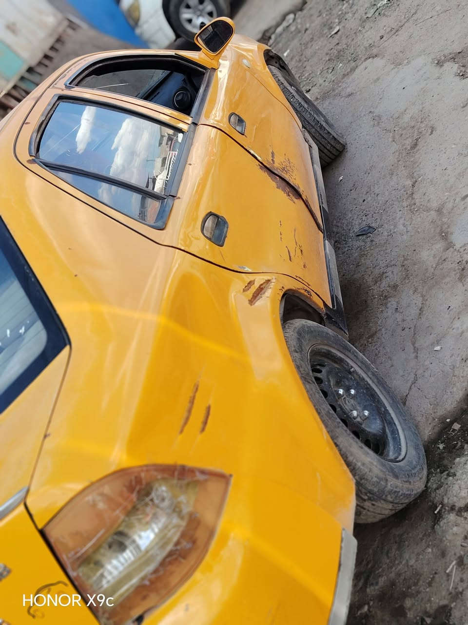 تم تفصيخ سي كي مكينه كير شرط مكاني موصل الصناعه اليسر شارع 60يم محفوض الويرمن نستقبل أرقام بغداد ***********

نص مكتوب في الصور:
- HONOR X9c