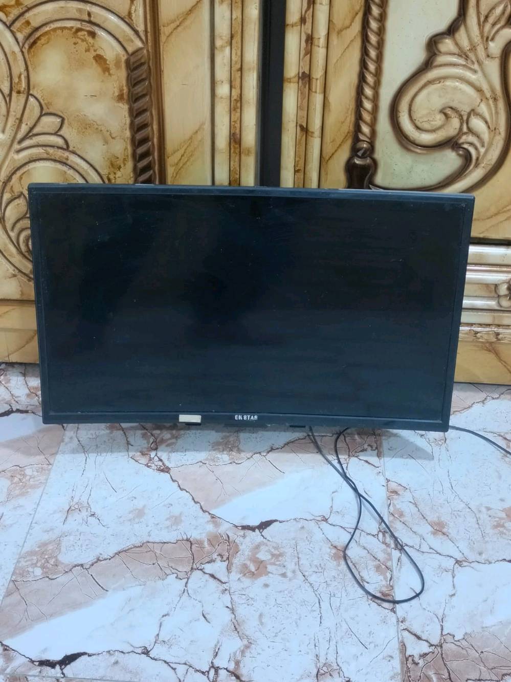 بلازمه للبيع حجم 32 بدون تكنيك مابيه اي كسر العنوان الاسكان الصناعي النزلة الثانيه حي الحوادين السعر 85 بيه مجال بصيط