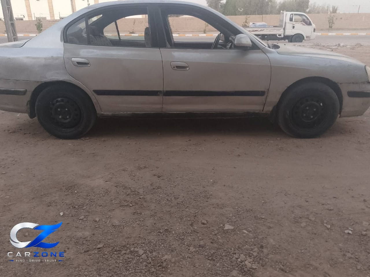 النترا 2001 خليجي السياره اشويه جارده لان جانت متروكه وبيه خيط بخار.. غرفته حلوه.. السعر 45 واذا اكو مراوس / ***********
