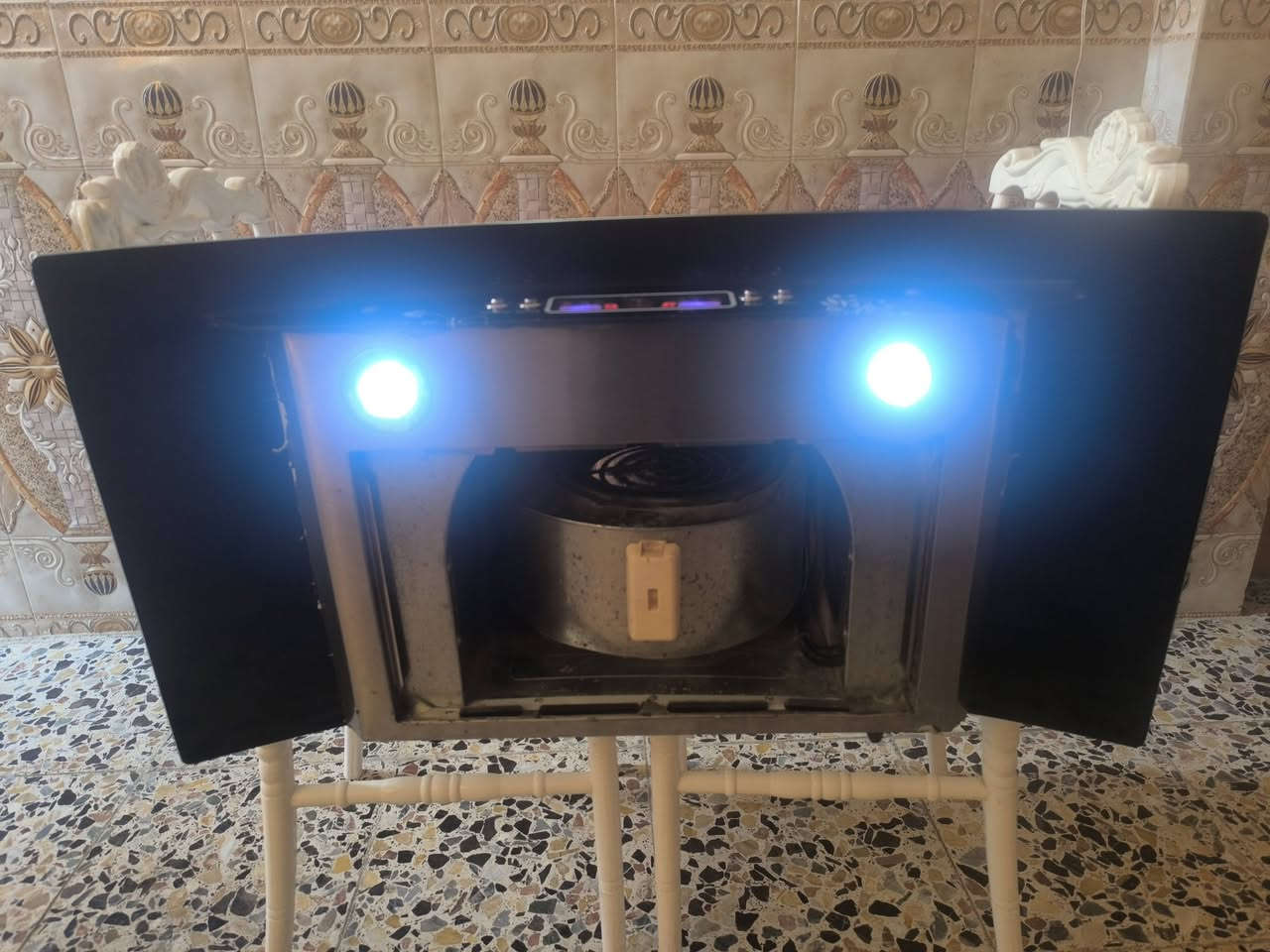 للبيع مرشحه ساحبه دهون اراحه ستخدام المطبخ نضيفه كامله غراضهه سعر 40 مكاني بغداد هاتف ***********
