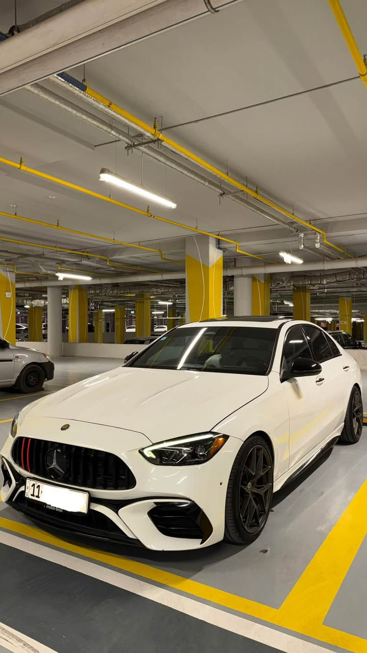 مارسدس  2023 c300 (kit c63)
حادث جاملغ وبنيد حادث سطحي 
ايرباك فقط ستيرن وراجع سستم  
رقم بغداد تحويل ثاني يوم
*صفرر مسج بدون اي نواقص 
سعر ٣١٥ وبيه مجال للشراي
*********** متوفر واتساب
