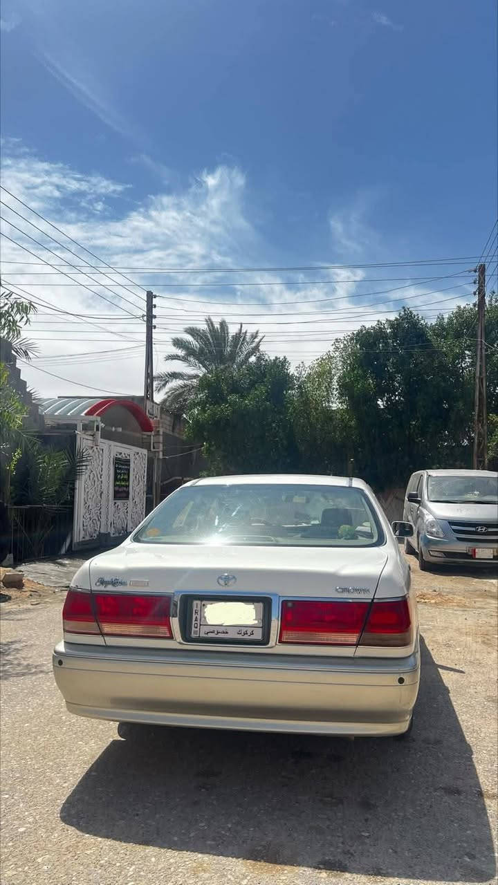 سيارة ملكة (جنون)
شاصي 75
محرك D4كبير 3 دكم
نظافة 85%
شرط تحويل بأسم المشتري رقم انكليزي 
السعر 130 وبيها مجال
الحائز والمالك بصرة (تتحول بأسم المشتري مباشر)
***********
