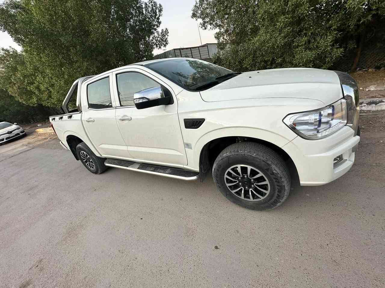 بيك اب • ماتور ٢٤٠٠ • ماشيه ٢٠ الف