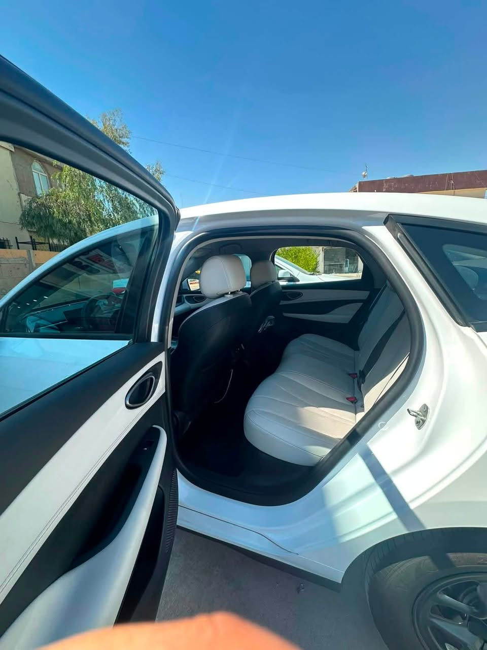 🚗 للبيع | BYD Seal 0.5 موديل 2025
* السيارة نظيفة جداً وبحالة ممتازة
* الاستخدام شخصي
* ماشية 25 الف كم 
* رقم اربيل 
#السعر 132 $ 
 
رقم الهاتف  ***********
