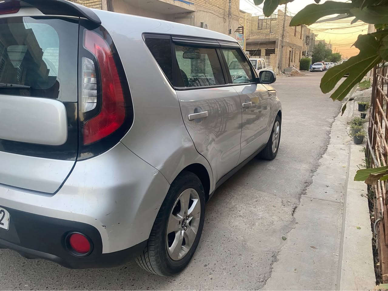 للبيع كيا صول وارد امريكي موديل 2018 رقم
بغداد باسمي ، ضرر البنيد فقط ، بدون ايرباك
محرك 1600 GDi گير At ماشيه 81 الف مايل
سعر 100 ورقه بيها مجال ، السونار مع الصور
مكان سياره بغداد كراده شارع 62 ساحة الواثق

‭***********‬ بغداد, العراق

نص مكتوب في الصور:
- قحطان الصفار PDR سمكرة صبغ تخذيل فحص السيارة بوليش تقرير الفحص النهائي : الماركة : كيا النوع : صور سنة الصنع : 2018 رقم العجلة : 27262 خصوصي رقم الهيكل : KNDJN2A25J7507860 تاريخ الفحص : 2026-09-20 وقت الفحص : 10:36 am ملاحظة : نخلي مسؤوليتنا بعد انتهاء الفحص وتسليم التقرير الى الزبون. قحطان الصغار سمكرة و صبغ و فحص السيارات الجانب الايسر يوجد سمكرة بارد و تخذيل في المكان المحدد/الجاملغ الايسر مفتوح الجانب الايمن يوجد سمكرة بارد و رصعات وخدوش في المكان المحدد الجزء العلوي يوجد رصعات في المكان المحدد المصد الخلفي يوجد رصعه في المكان المحدد المصد الامامي يوجد صبغ و تبديل في المكان المحدد/يوجد رصعاه بحافه الشاصي الايسر/يوجد ضرر وتصليح بالشاصي الايمن/محرك مفتوح+خشونه تقرير الفحص النهائي للعجلة المرقمة 27262 - خصوصي بتاريخ 2026-09-20 في الساعة 10:36 am قحطان الصفار لسمكرة وصبغ السيارات بغداد - شارع الربيع - قرب مطحنة الجلبي - مقابل الحر ***********