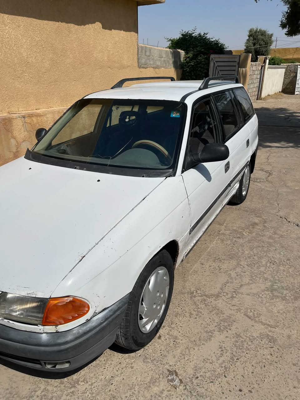اوبل استرا 1992 كير محرك اكسل شرط سنويه وهزه جديد وباسمي شخصيا وهسه تون رقمت  تخم تاير وحداديه جديد للتواصل*********** الاسيا فقط واتساب   *********** مكان صلاح الدين ناحيه الاسحاقي

نص مكتوب في الصور:
- 39°C