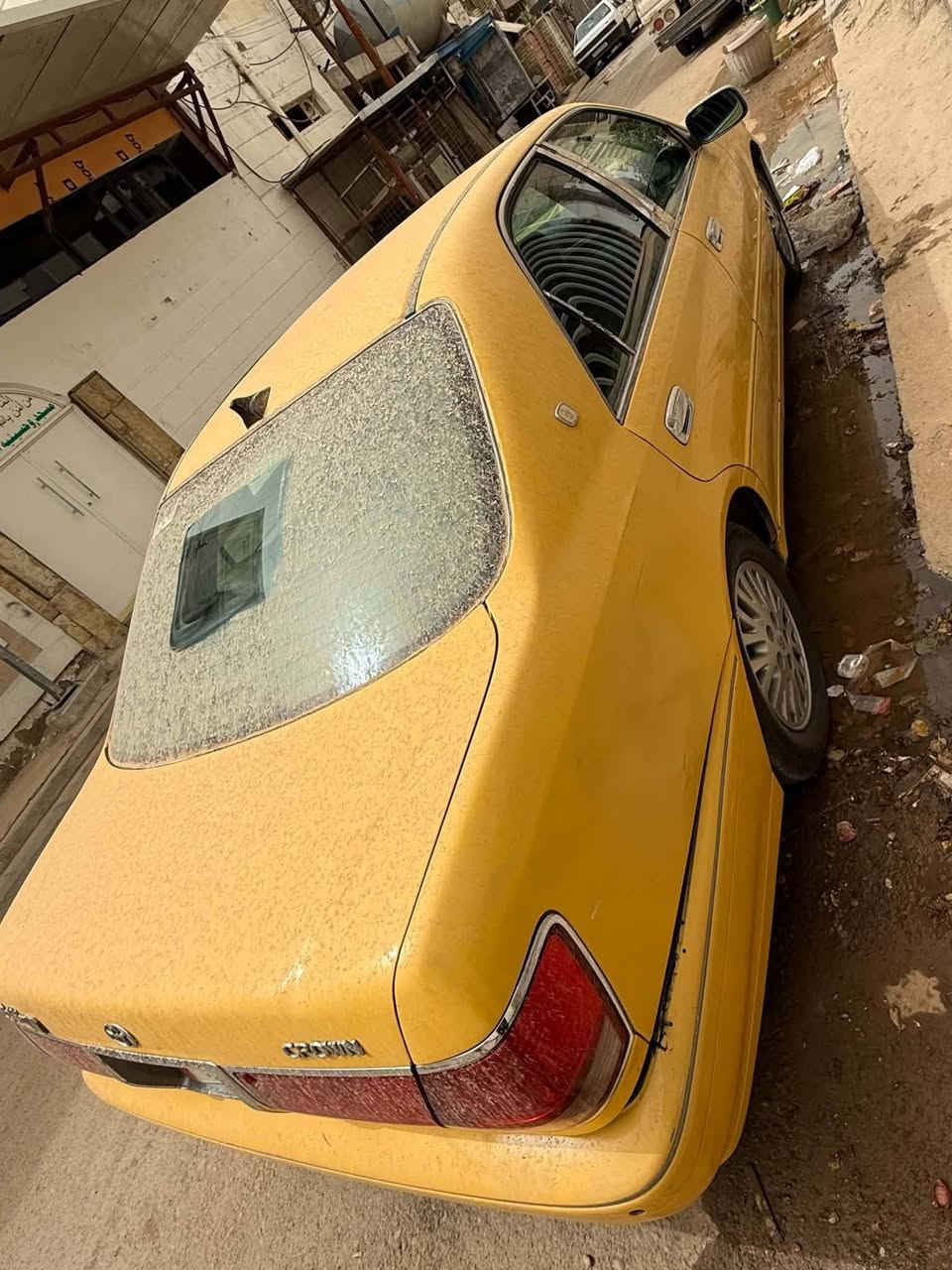 ملكه موديل2002 سياره اربع دكم
كرستال فول...وكاله ثاني يوم 
بيها كصة قماره 
المكينه والكير شرط 
الحدايده الخلفية جديده
 تبريد ثلج كشنات كهربائيات +ليتات زنون
كهربايات كله شغاله 
العنوان   نجف .. السعر ٤٥ وبيه مجال بصيط 
للتواصل ***********
