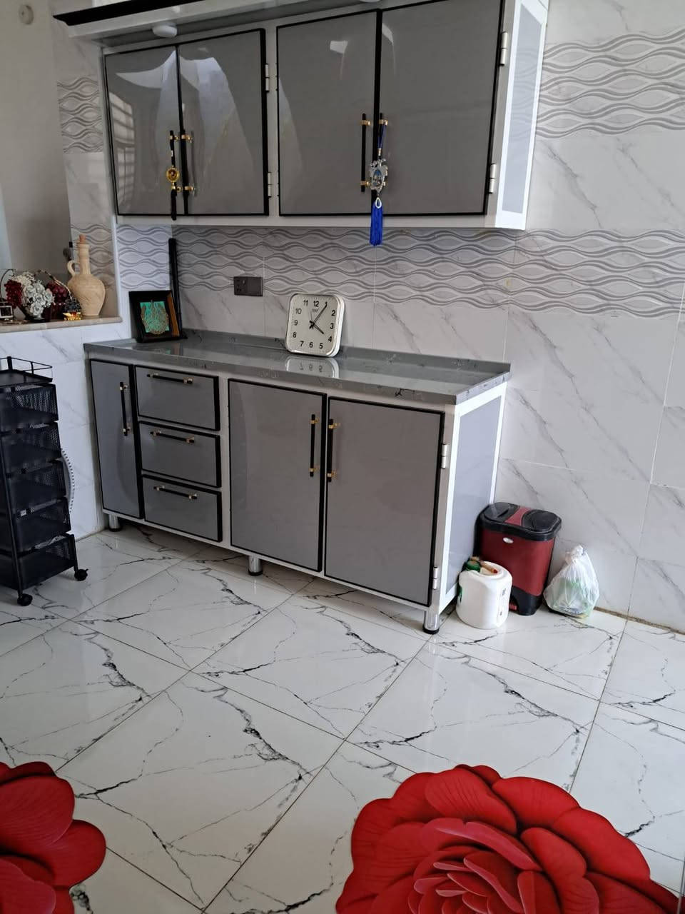 دار للبيع طابو صرف منطقة 23 
المساحه 100متر  5×20 
غرفه واستقبال وصاله ومطبخ وصحيات وطارمه ومكشوفه
بناء حديث طابوق نهروان صب كونكريت 
شارع ٨ متر 
السعر 115 وبي مجال بسيط 
***********
