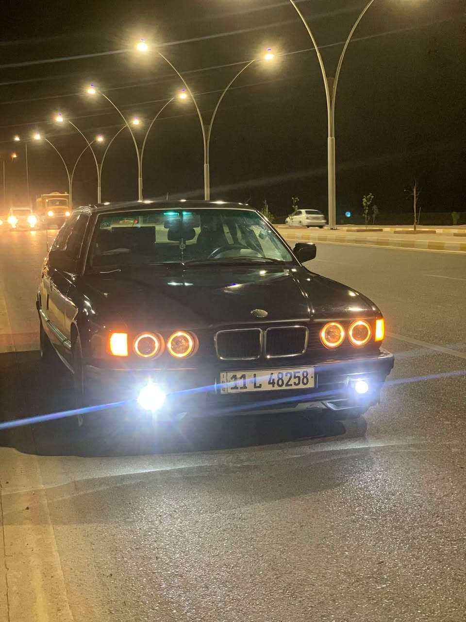 يالله للبيع
بي ام اصل730i محرك V6 بلادي موديل 91رقم بغداد اجنبي تحويل ثانيوم دواخل حلوه كهربايات كلها شغاله عدادات شغاله ماعده كيج البانزين يرادله طوافه  شيال كاردن جديد شاشه تحكم كامل تبريد جاهز يرادلها فقط كمبريسر راديتر جديد مروحه جديد ولف حماوه جديد ارفيو كصه نوزلات كصه صرف بانزين ماكو سياره حلوه كير مكينه خير من الله دبل اريل خلفي بطانه بنيد جديده كشافات بلاد اوضايف فوكاها زنون لايت عالي زنون ناصي عدسه فيتبم جديد الاصلي سياره خير من الله اربع جام كهرباء اناره داخليه شغاله اناره دشبول زرع كامله سياره حلوه بجم عريض سياره بدون فتحه دبل هورن 
مكاني الرمادي 
السعر 40 وبيها مجال للطيبين 
***********
متواجد علفيس او واتساب او عل خط 
اتصل واني حاضر
