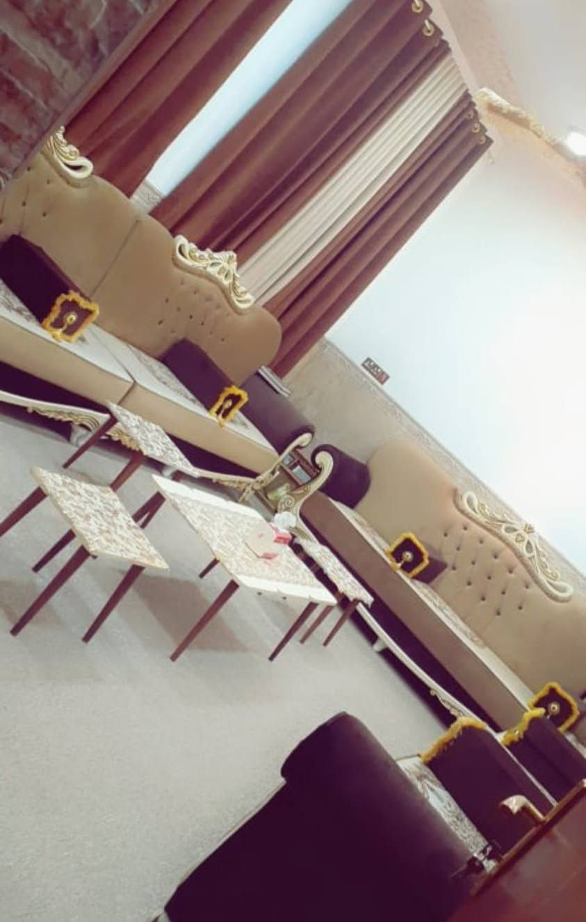 بسم الله وعلئ بركه الله
بيت طابو للبيع.
مساحه 300 متر بناء طابوق جمهوري بناء درجه اولى السقوف صب.الطابق الاول يتكون من غرفتين نوم استقبال و صاله ومطبخ وصحيات داخل وخارخ.الطابق الثاني غرفتين نوم وصاله وصحيات.يرهم مراوس بمشتمل بناء حديث للاستفسار اكثر اتصل ***********

