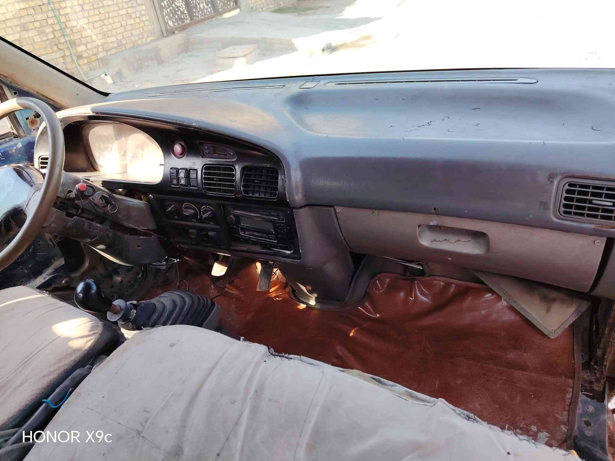 السلام عليكم سياره بريزو للبيع سياره مكينه حدادين نظيفات مالك ما اندله موديل 96 سياره نظيفه مال شغل سعر 13 وبيها مجال مكان بابل القاسم ***********
