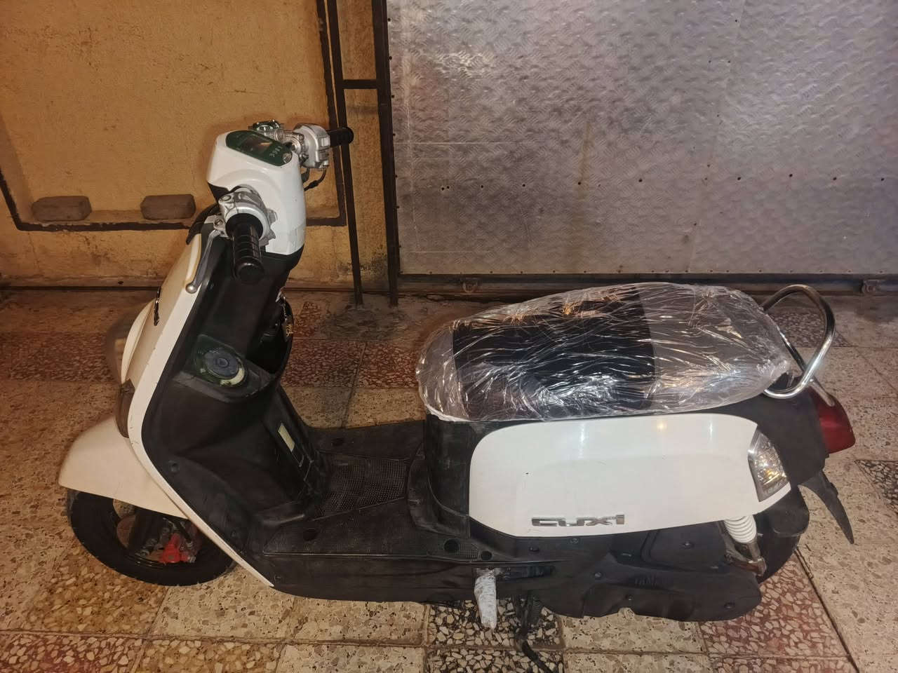 السلام عليكم
دراجه ماكس بوليس120 نوزل للبيع الدراجه حلوه مكينته خرسه ودراجه احله من الصوره ناقصه بس الدشبول محترك نصه يعني مال بانزين امبين و اشاير ما يشتغلن بس هذني الشغلات اني اكدر اسويهن بس ماعندي مجال كفرات بلاديه تايرات جددت دبلات البلاديه مالته السعر خاص الرقم *********** العنوان بغداد كريعات رجاء رجاء لحد يكسر اب حلال العالم
