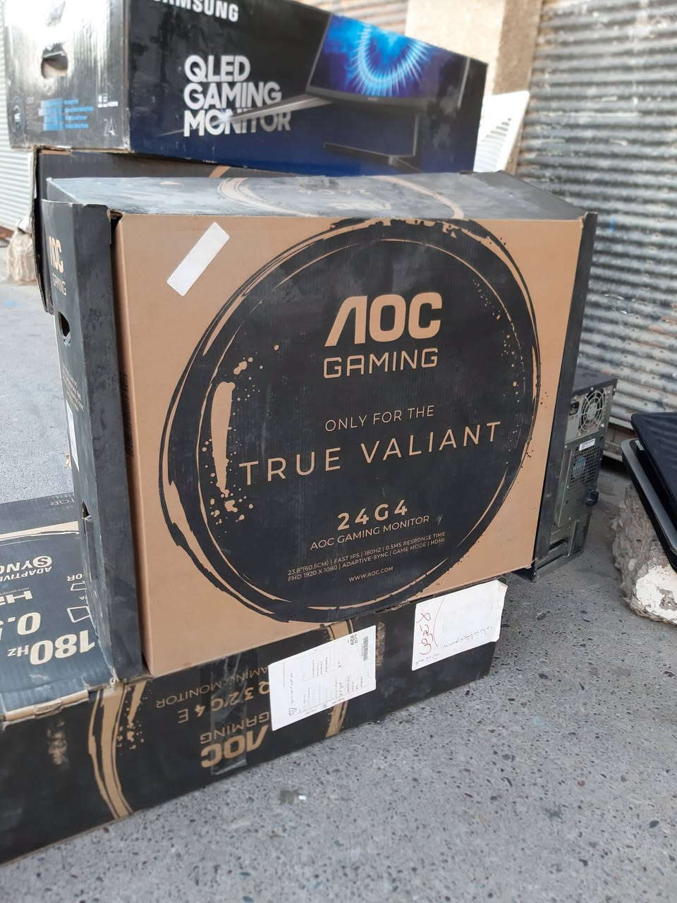 السلام عليكم 
متوفر كمية شاشات Samsung و AOC تصفية مخزن 
الشاشات بدون ضمان تنباع ، بيهم كسر أو خطوط بالصورة 
مناسبة للصيانة، التصليح أو الاستفادة من القطع 
سعر القطعة 35 الف 
متوفر خدمة التوصيل الي جميع المحافظات 
***********
***********
