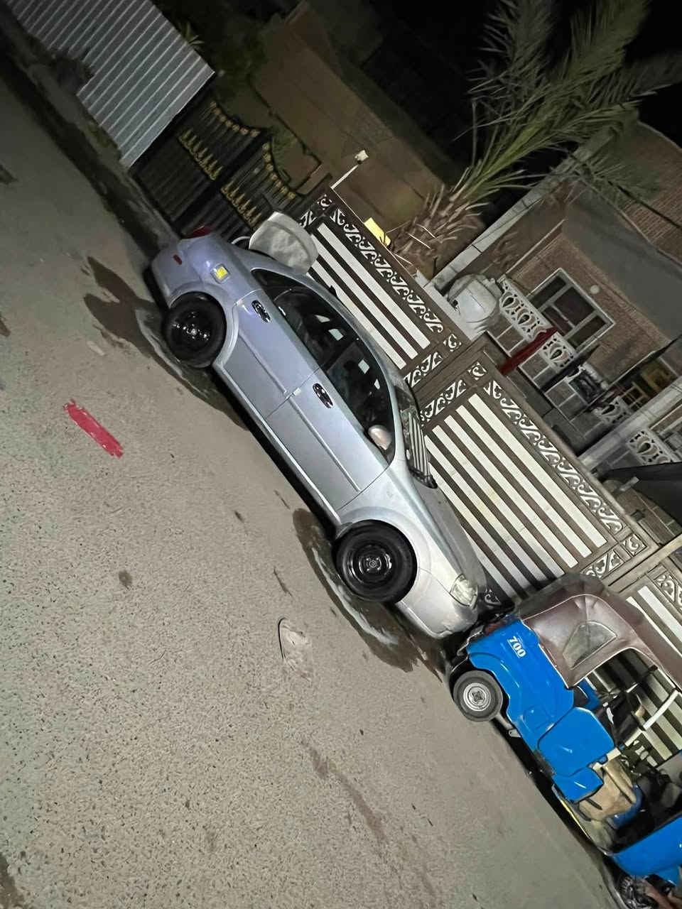 السلام عليكم
للبيع اوبترا فورنزا موديل 2007
رقم بغداد مصفره هيئه وغرامات هزه جديده تحويل ثاني يوم 
بيهه اثر جراد
بنيد بدل
مكينه 2000 شرط مكفوله كير اوتماتيك شرط مكفول تبريد شغال خير من الله ثلج منضومه كله جديده الحداديه خير من الله دواخل حلوه شاشه تاب.مع كامره خلفيه السياره جاهزه من كل النواحي متعوب عليهه  وبيها مجال
السعر 58
 عنوان  بغداد الزعفرانيه 
***********

