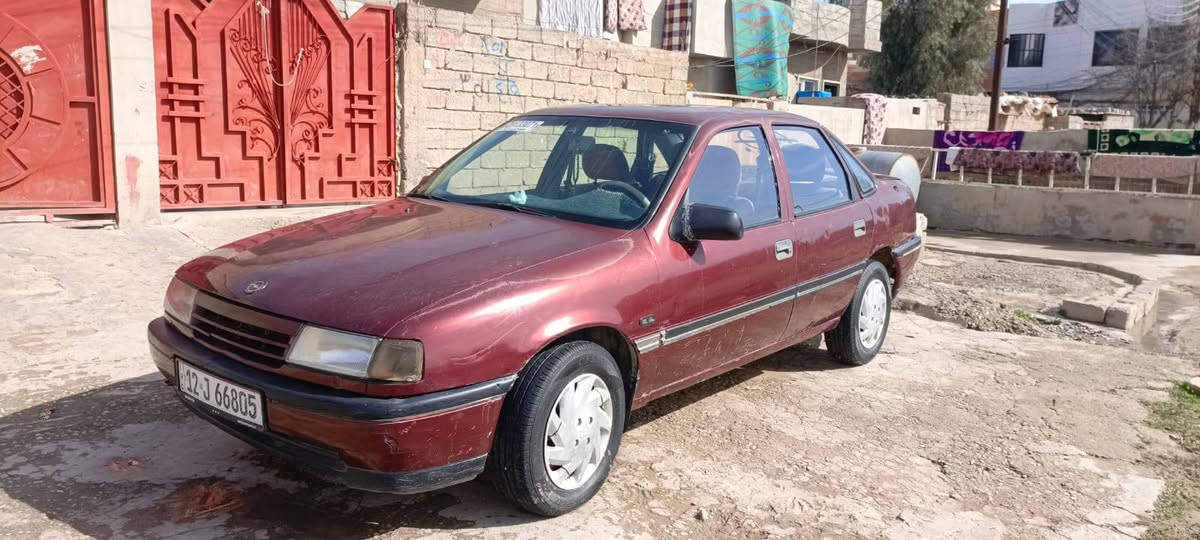 اوبل فكترا
حجم 18
داير واحد مصلح بس 
سياره جاهزة 

الاستفسار ***********
***********
